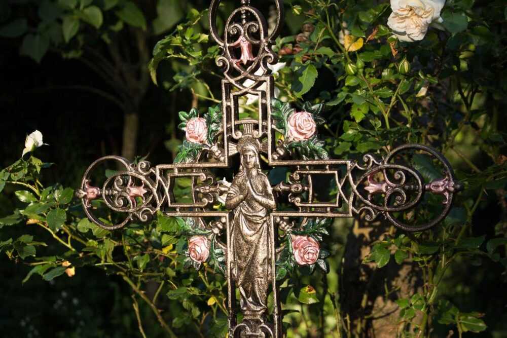 Romantisches Kreuz stehend Schmuck für Grab Tierbestattung Friedhof Grabkreuz