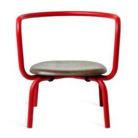 Parrish Lounge Chair Sessel, Gestell aluminium, rot pulverbeschichtet, Sitz holz, nussbaum