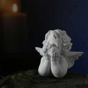 Engel nachdenklich - Gartenfigur - Grabschmuck - 15 x 14 x 10cm - weiß