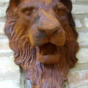 Löwenkopf - gewaltiger Löwe als beeindruckende Wanddekoration