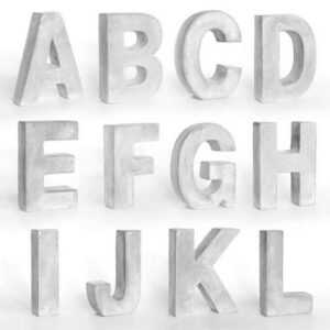 K&L Wall Art Deko-Buchstaben 15cm große Beton Deko Buchstaben 3D Zement Buchstabe Dekobuchstaben, auch für Balkon und Garten