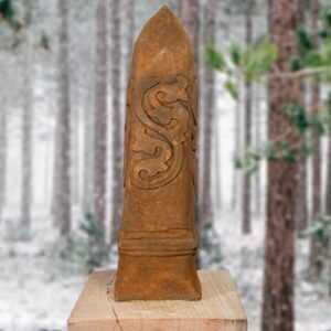 Obelisk, Rost-Optik, keltisches Muster, Garten Dekoration, Wegfiguren, Steinguss