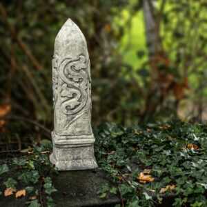 Obelisk, keltisches Muster, Garten Dekoration - Wegfiguren, Steinguss