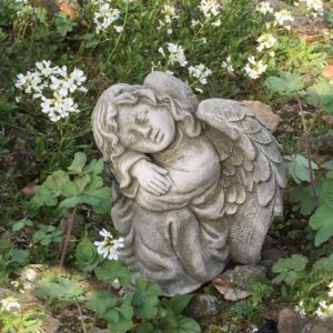 Süßes schlafendes Engelchen aus Stein wetterfest - Engel Figur Garten Skulpturen